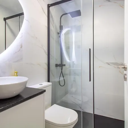 Quiet Duplex W Patio In Lapa By Lovelystay Apartmán Porto