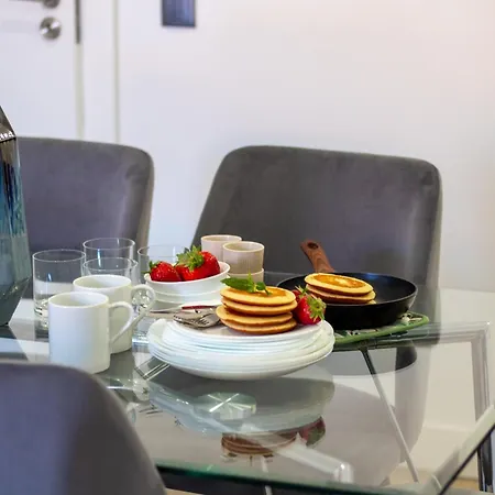 Quiet Duplex W Patio In Lapa By Lovelystay *