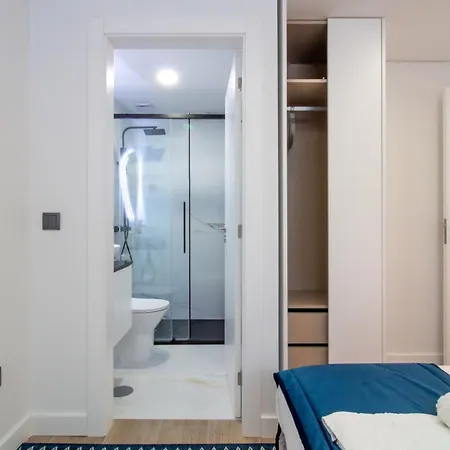 Quiet Duplex W Patio In Lapa By Lovelystay Apartman Porto