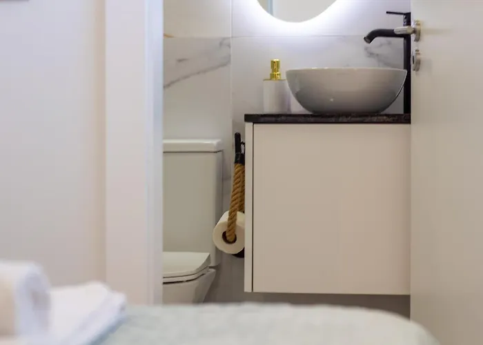 Διαμέρισμα Quiet Duplex W Patio In Lapa By Lovelystay Πόρτο